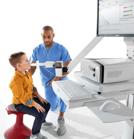 Pulmonary Function System with Patient on Bench